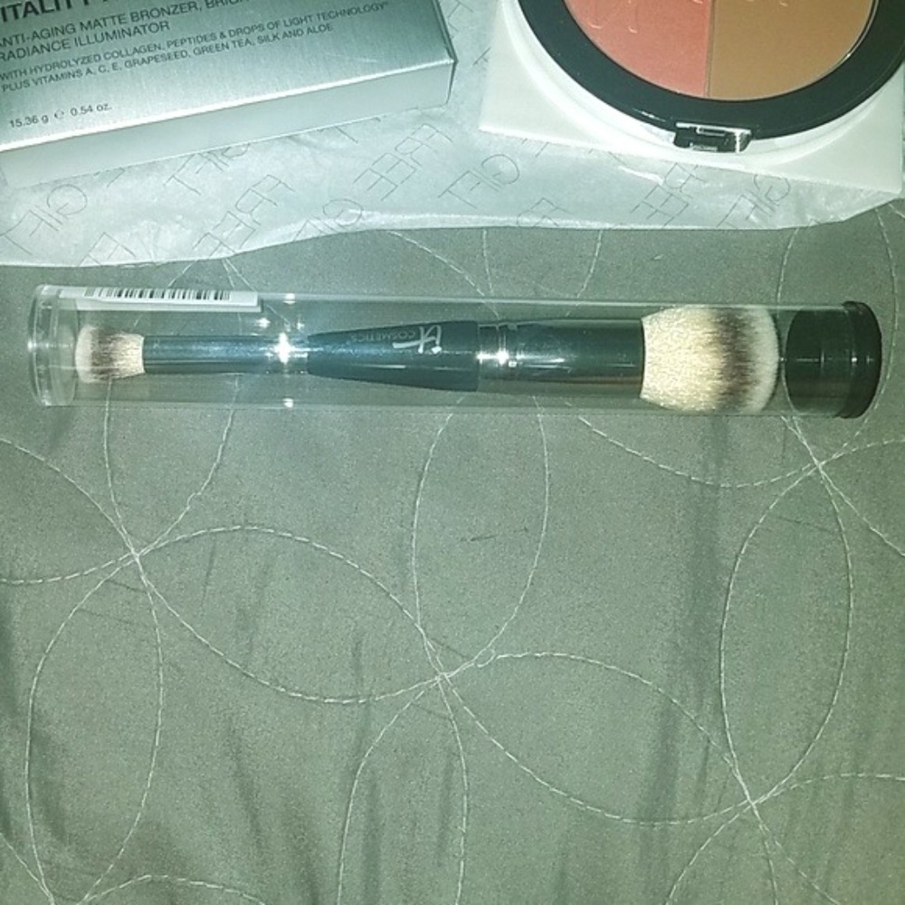 It Cosmetics Heavenly Luxe Complexion Perf Brush 7